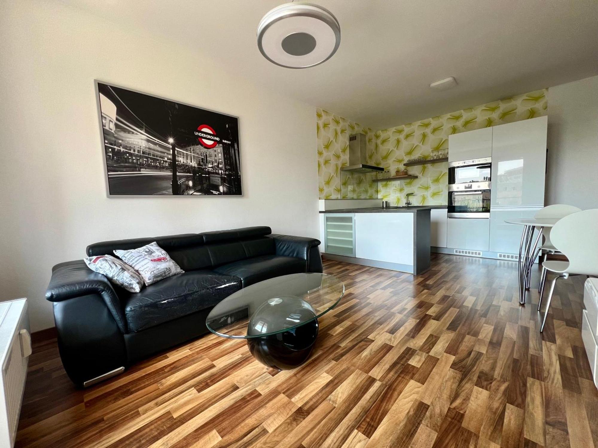 Apartment Jegeho Bratislava - Tipos Arena Esterno foto